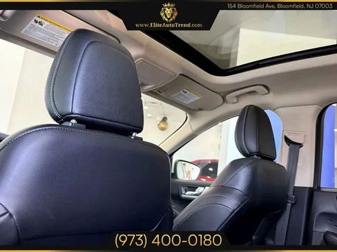 Used 2020 Ford Escape SEL image 10