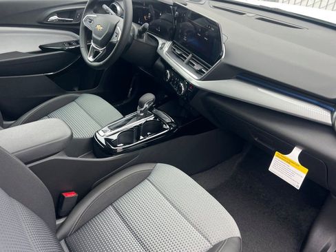 New 2026 Chevrolet Trax LT w/ Driver Confidence Package image 13