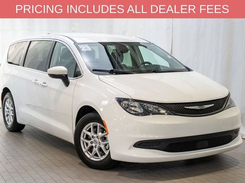 Used 2023 Chrysler Voyager LX FWD image 1