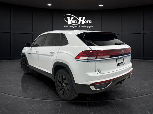 Used 2024 Volkswagen Atlas Cross Sport SE w/ Black Wheel Package AWD/4WD image 5