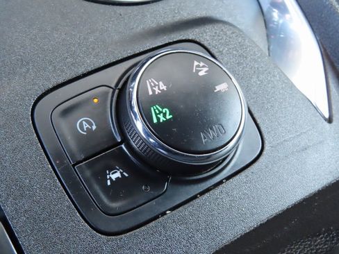 Certified 2022 Chevrolet Traverse LT w/ LPO, Floor Liner Package image 9