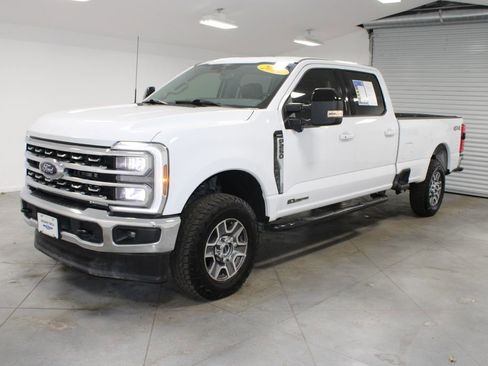 Used 2024 Ford F250 Lariat image 4