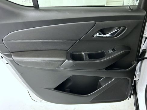 Used 2023 Chevrolet Traverse LT image 22