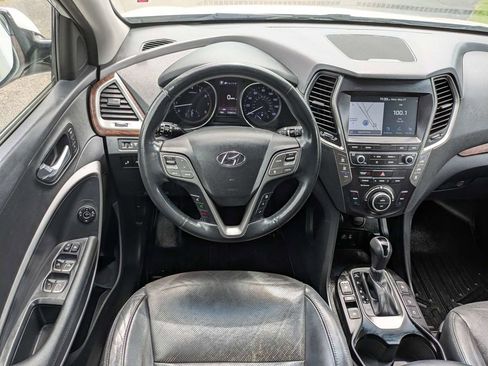 Used 2019 Hyundai Santa Fe XL FWD image 17
