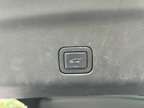 Used 2023 Cadillac Escalade V AWD/4WD image 47