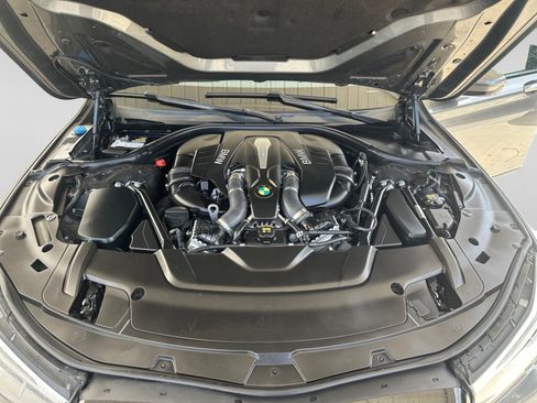 Used 2016 BMW 750i RWD image 19