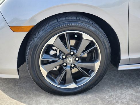 Certified 2024 Honda Odyssey Elite image 11