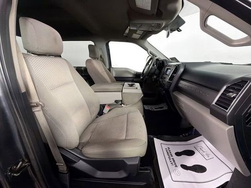 Used 2017 Ford F250 XLT w/ XLT Value Package image 27
