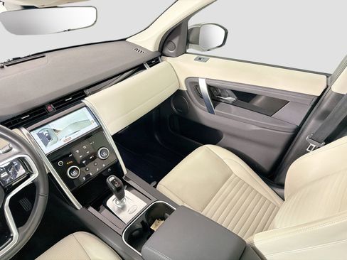 Certified 2021 Land Rover Discovery Sport SE image 26