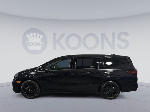 Used 2023 Honda Odyssey Sport image 13