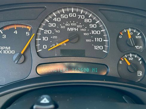 Used 2005 Chevrolet Silverado 2500 LS w/ Heavy-Duty Power Package AWD/4WD image 15