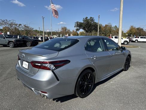 Used 2024 Toyota Camry XSE image 3