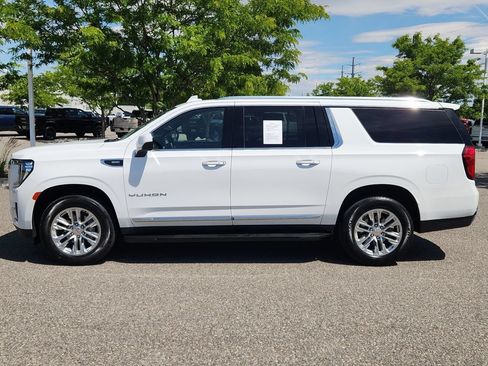 Used 2023 GMC Yukon XL SLT AWD/4WD image 38