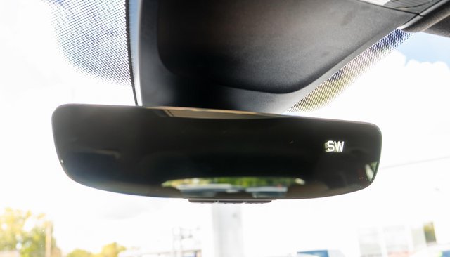 Used 2023 Volkswagen Tiguan SE AWD/4WD image 33
