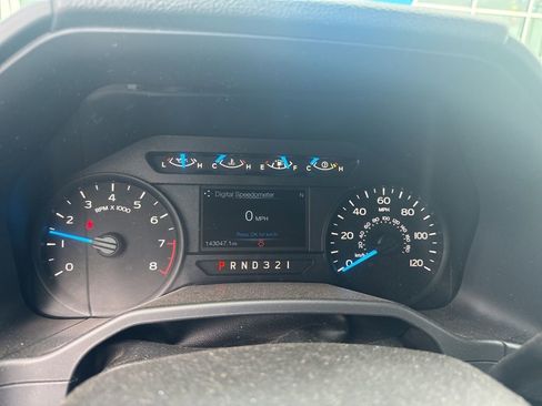 Used 2015 Ford F150 XL w/ Equipment Group 101A Mid image 6