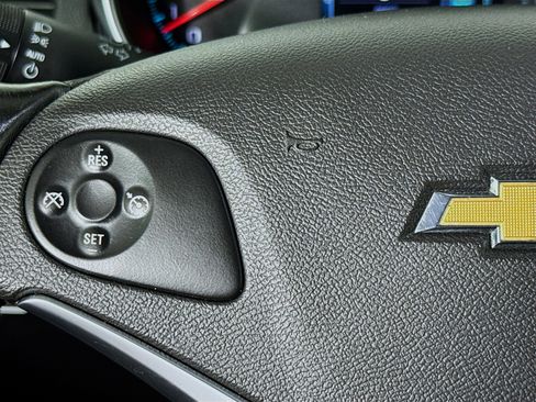 Used 2018 Chevrolet Impala LT FWD image 13