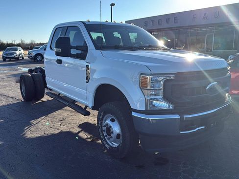 Used 2022 Ford F350 XL w/ Power Equipment Group image 13