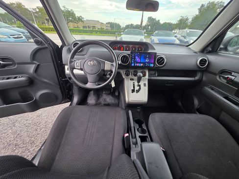 Used 2009 Scion xB FWD image 16