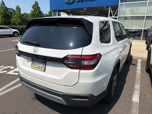 Used 2024 Honda Pilot EX-L image 11