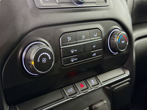 Used 2020 Chevrolet Silverado 1500 Custom w/ Custom Value Package image 15