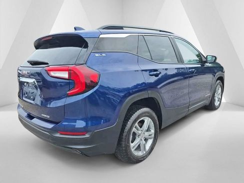 Used 2022 GMC Terrain SLE w/ Driver Convenience Package AWD/4WD image 5
