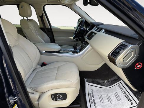 Used 2017 Land Rover Range Rover Sport HSE image 16