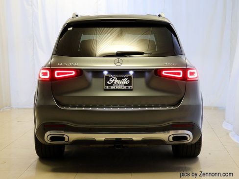 Used 2023 Mercedes-Benz GLS 450 4MATIC image 7