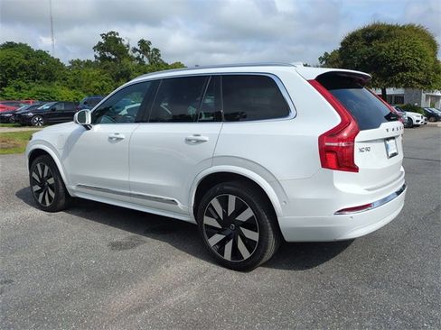 Certified 2023 Volvo XC90 T8 Ultimate w/ Protection Package Premier image 6