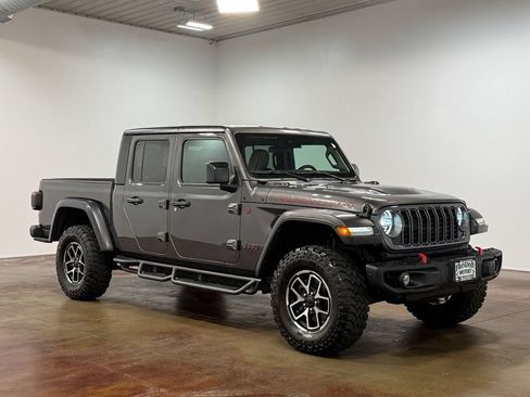 Used 2024 Jeep Gladiator Rubicon w/ Convenience Group AWD/4WD image 22
