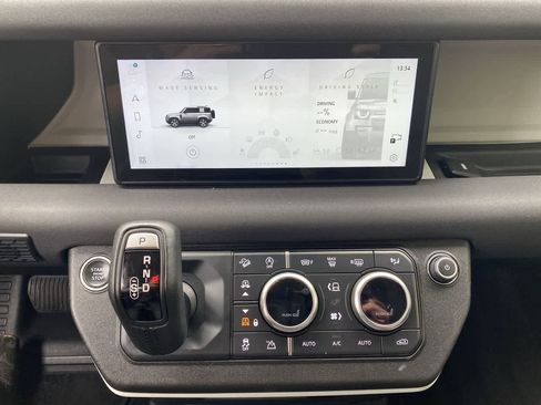 Used 2021 Land Rover Defender 90 First Edition AWD/4WD image 23