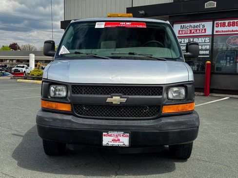 Used 2016 Chevrolet Express 3500 LS RWD image 9