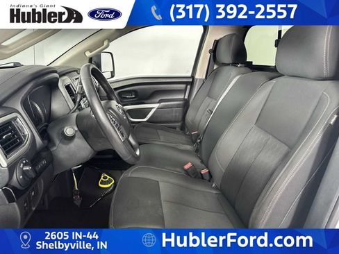 Used 2017 Nissan Titan SV AWD/4WD image 12