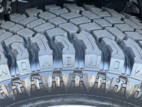 Used 2017 RAM 1500 Laramie w/ Convenience Group image 32