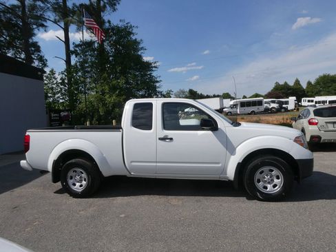 Used 2018 Nissan Frontier S RWD image 4