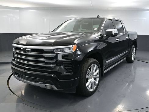 Used 2023 Chevrolet Silverado 1500 High Country w/ High Country Premium Package AWD/4WD image 13