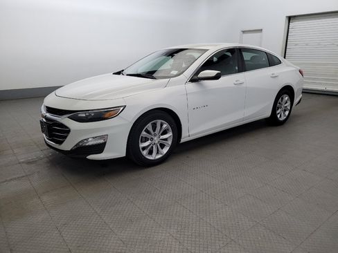 Used 2024 Chevrolet Malibu LT FWD image 2