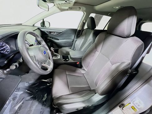 Used 2025 Subaru Outback Premium AWD/4WD image 18