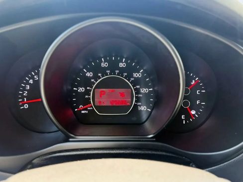 Used 2015 Kia Soul FWD image 22