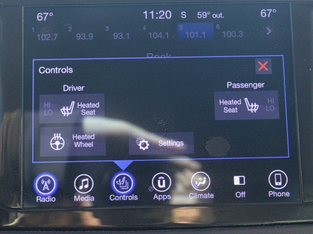 Used 2017 Chrysler Pacifica Touring-L Plus w/ Tire & Wheel Group FWD image 22
