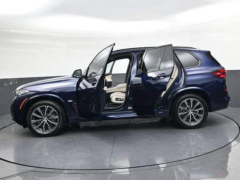 Used 2026 BMW X5 xDrive40i w/ M Sport Package AWD/4WD image 37