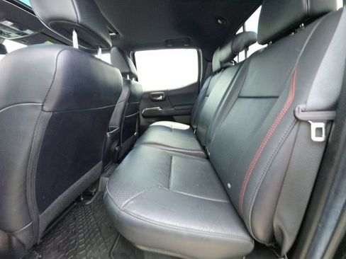 Used 2022 Toyota Tacoma TRD Pro AWD/4WD image 6