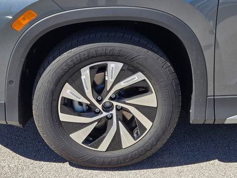 New 2026 Volkswagen Tiguan S FWD image 10