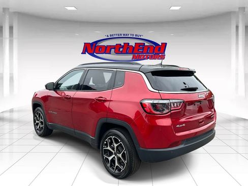 Used 2025 Jeep Compass Limited AWD/4WD image 5