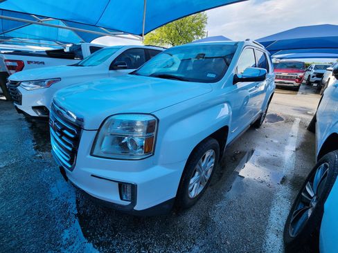 Used 2016 GMC Terrain SLT FWD image 2