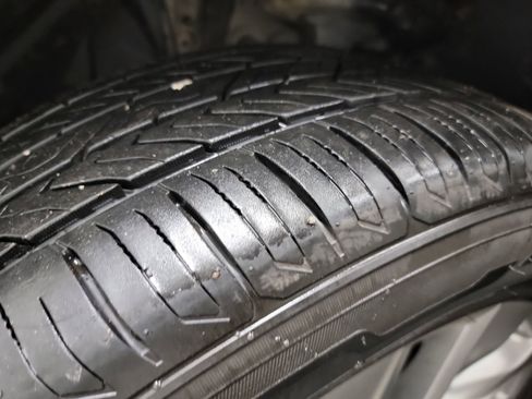 Used 2019 Toyota RAV4 XLE Premium image 31