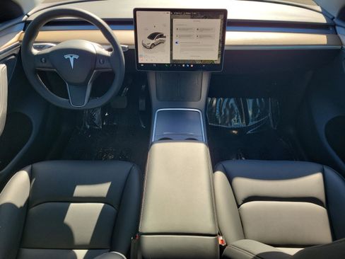 Used 2024 Tesla Model Y Long Range image 10