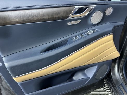 Used 2023 Genesis GV80 2.5T w/ Prestige 20" Package image 30