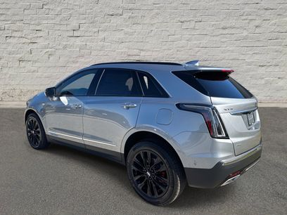 New 2025 Cadillac XT5 Sportv w/ LPO, Blue Accent Package