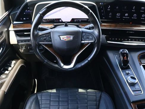 Certified 2024 Cadillac Escalade ESV Premium Luxury Platinum AWD/4WD image 14