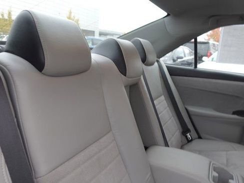 Used 2017 Toyota Camry XSE image 13